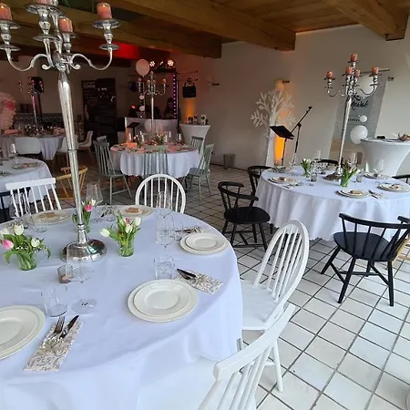 Wewelsflether Baeckerhaus - 250qm Fuer 12 Gaeste Holiday home Wewelsfleth